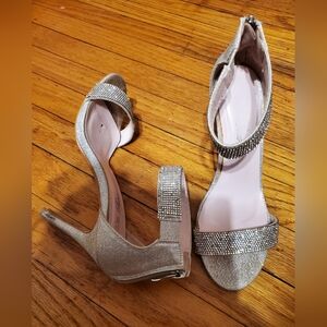 #3036 Bella Luna silver heels